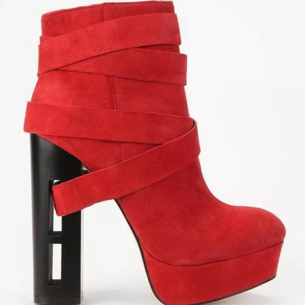 Dolce Vita Jyll Bootie Size 7 Red Suede Heels